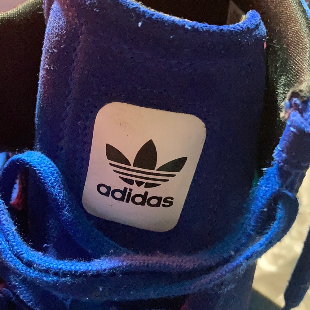 Suede adidas heel tennis shoes